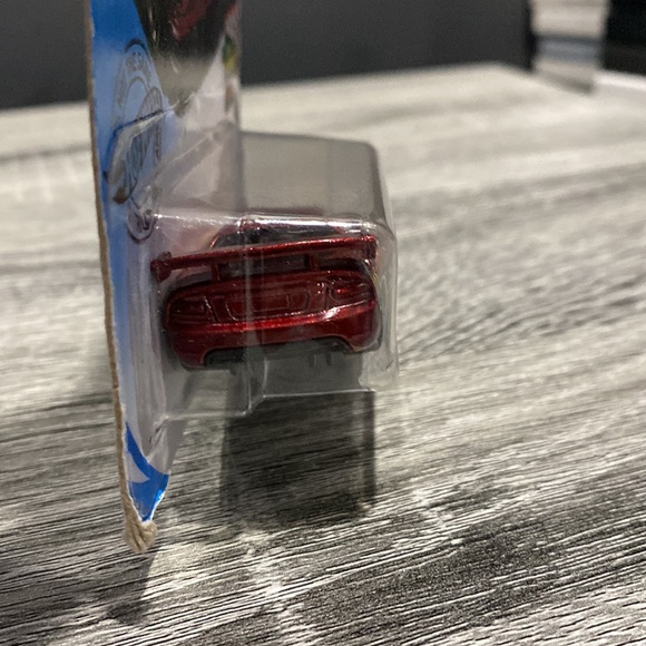 Hot Wheels | Race Day #7 of 10 Vehicles: Dodge Viper SRT10 ACR - 1:64 Scale - Picture 7 of 13